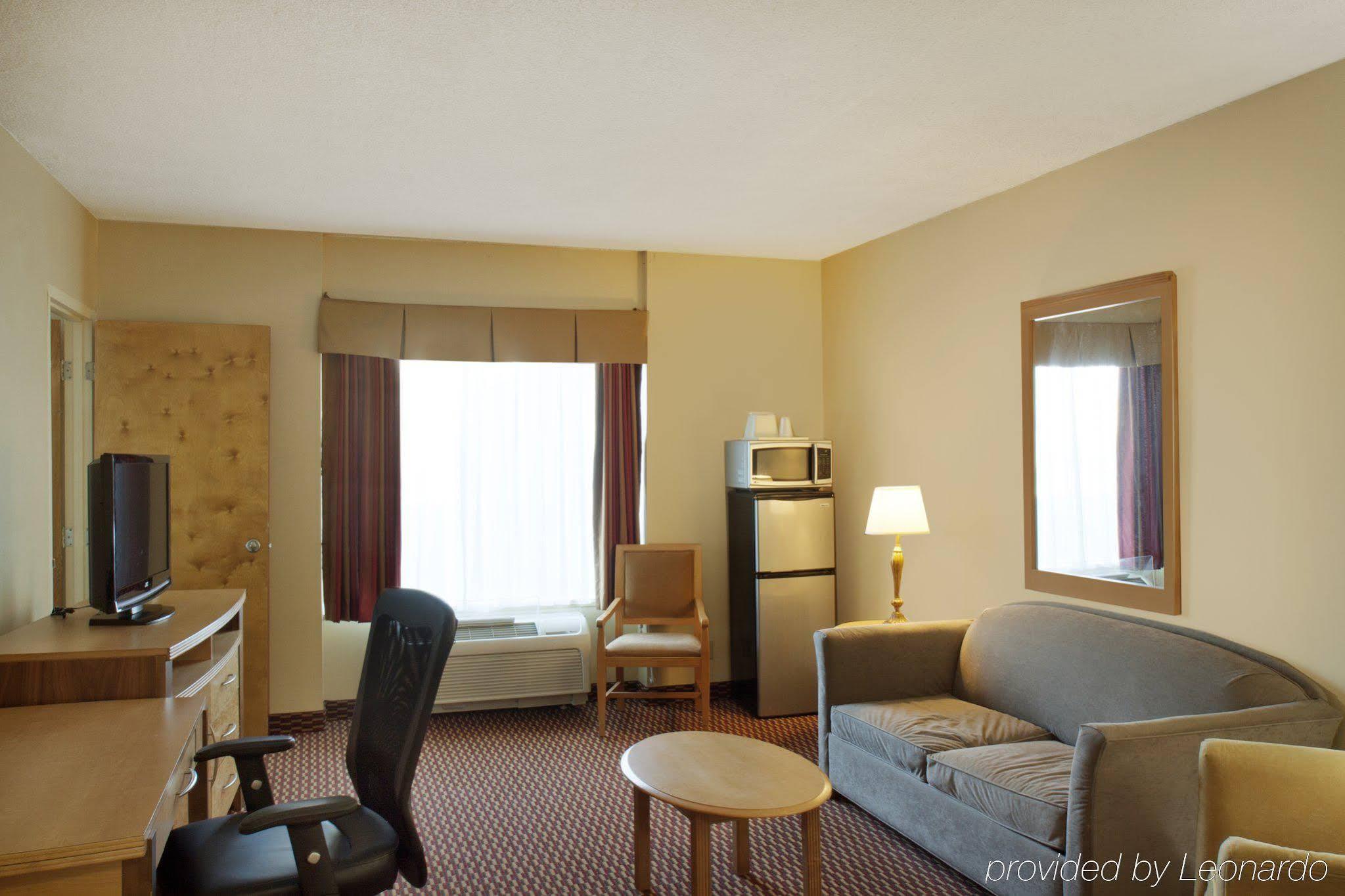 North Syracuse Surestay Plus Hotel By Best Western Syracuse Airport מראה חיצוני תמונה